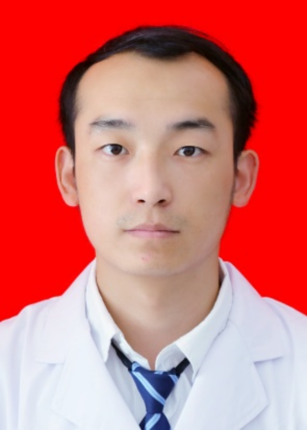 陈一雄  